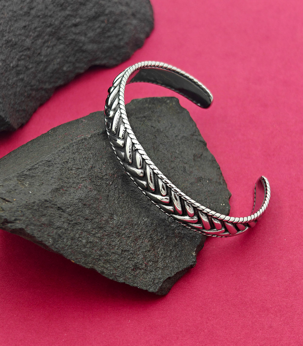 Tribal Spirit Bracelet For Men - Image 5